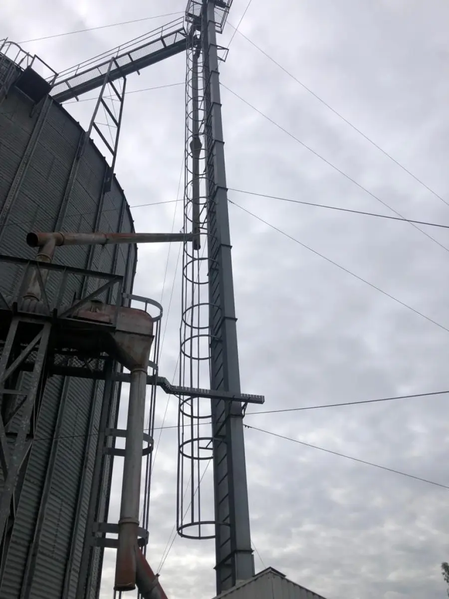 LOTE 038 - ELEVADOR CANECO 13M TAG ELV 201