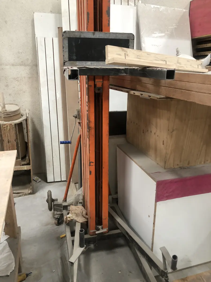 LOTE 018 - Empilhadeira manual 