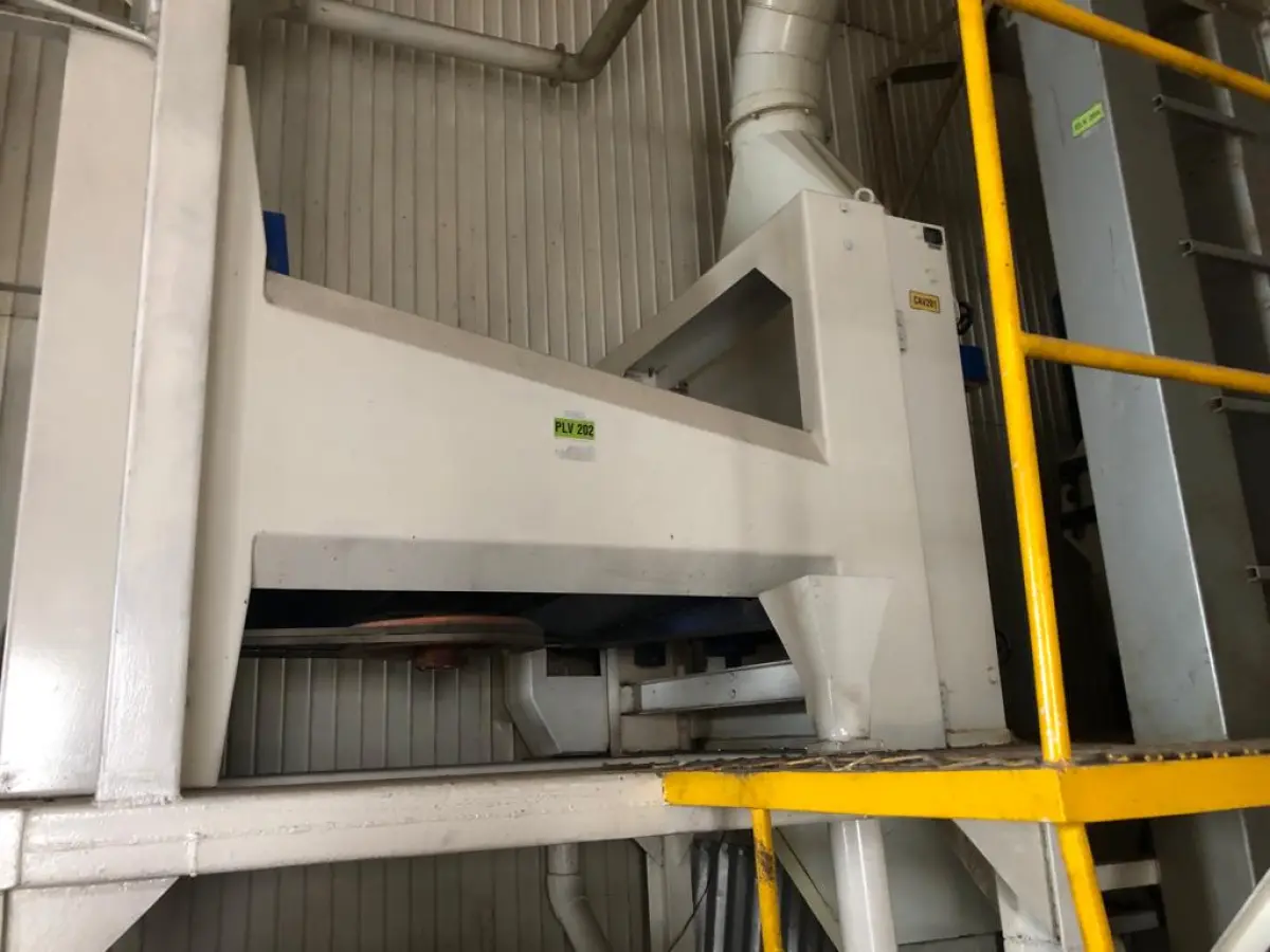 LOTE 041 - PENEIRA COPPI COM MOTOR, ano 2008