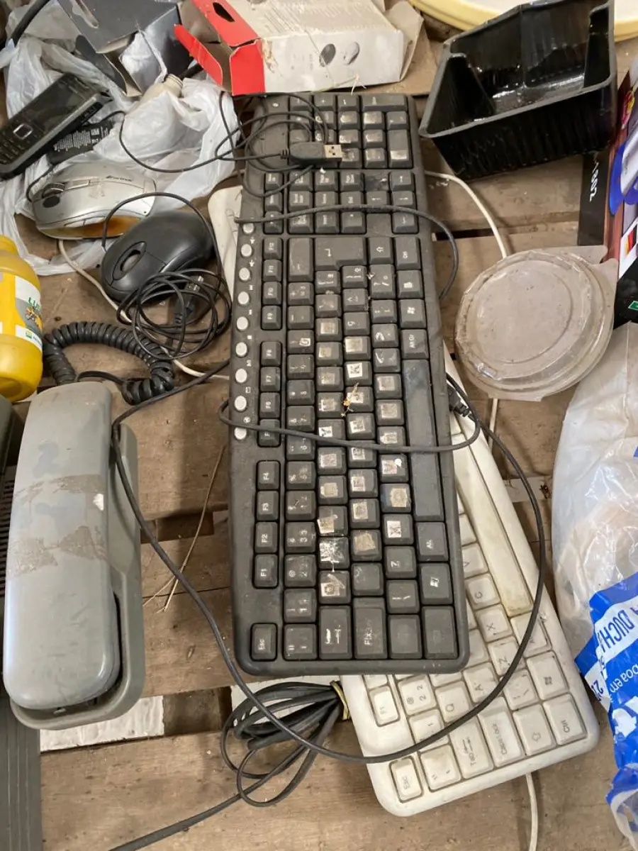 LOTE 09 - teclado para computador