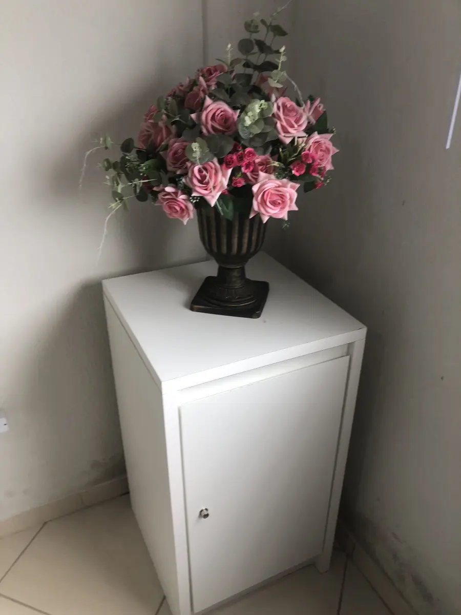 LOTE 069 - Armario baixo 2 portas, armário 2 portas, armario 1 porta 