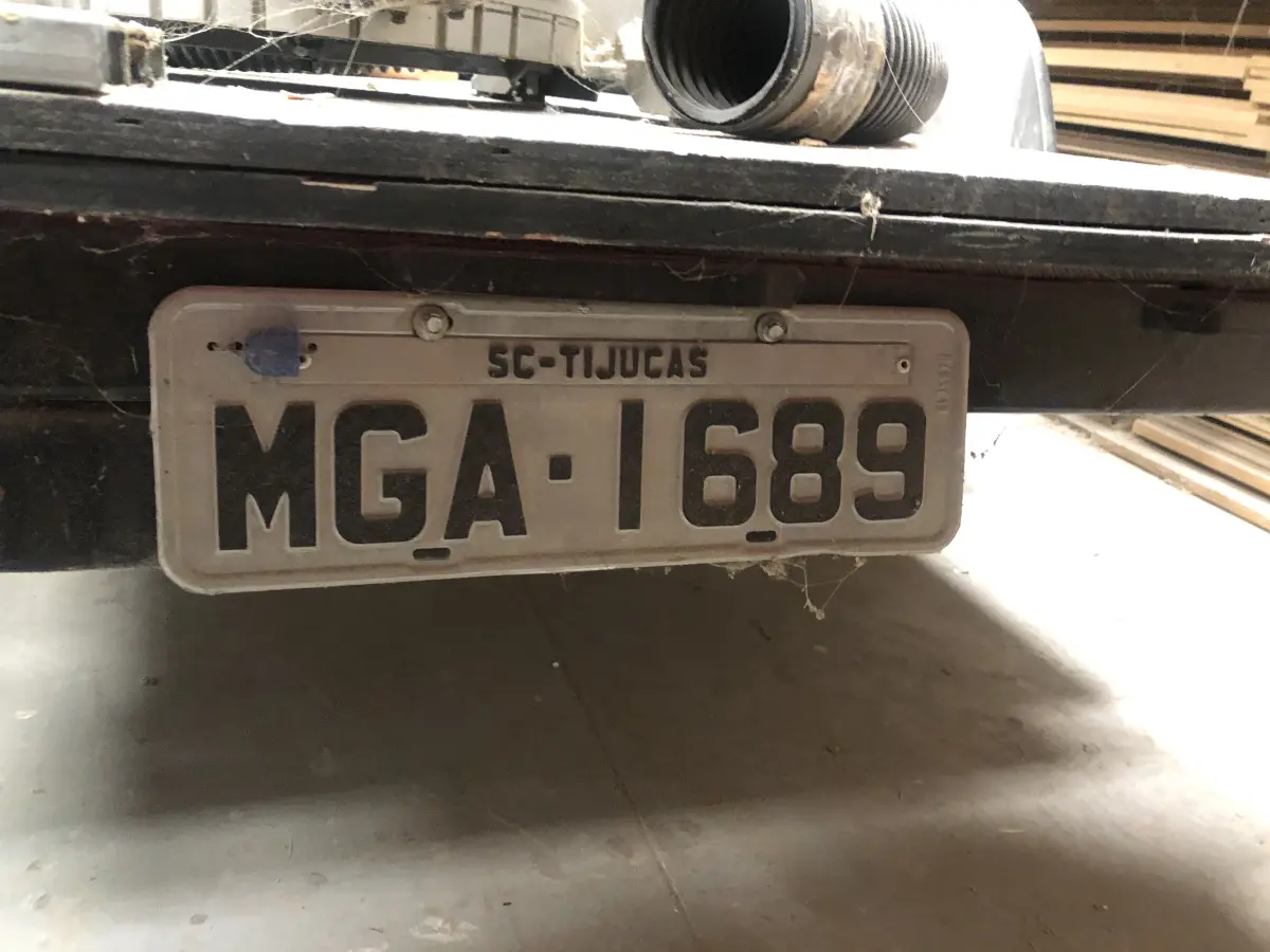 LOTE 022 - Reboque de carga placa MGA1689