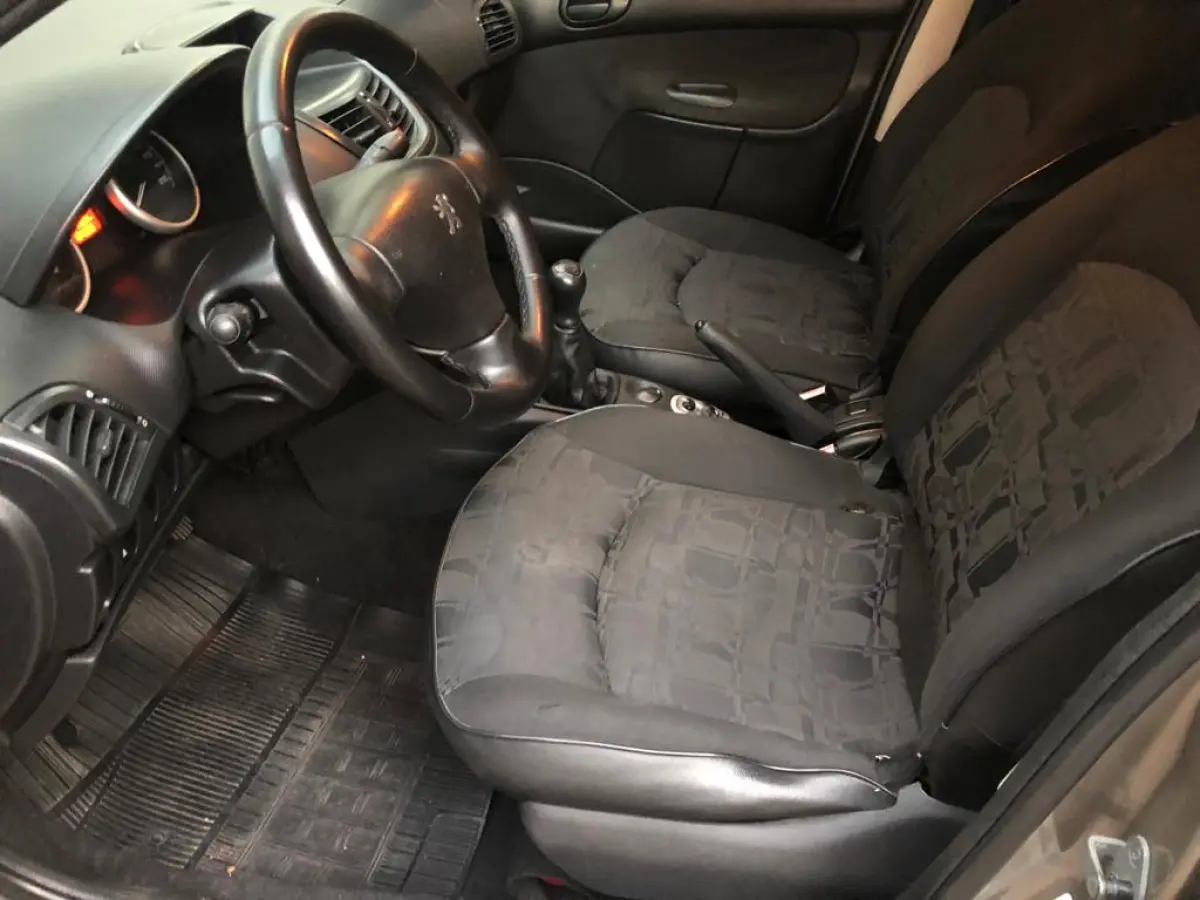 LOTE 000 - VEÍCULO PEUGEOT 207, 09/09