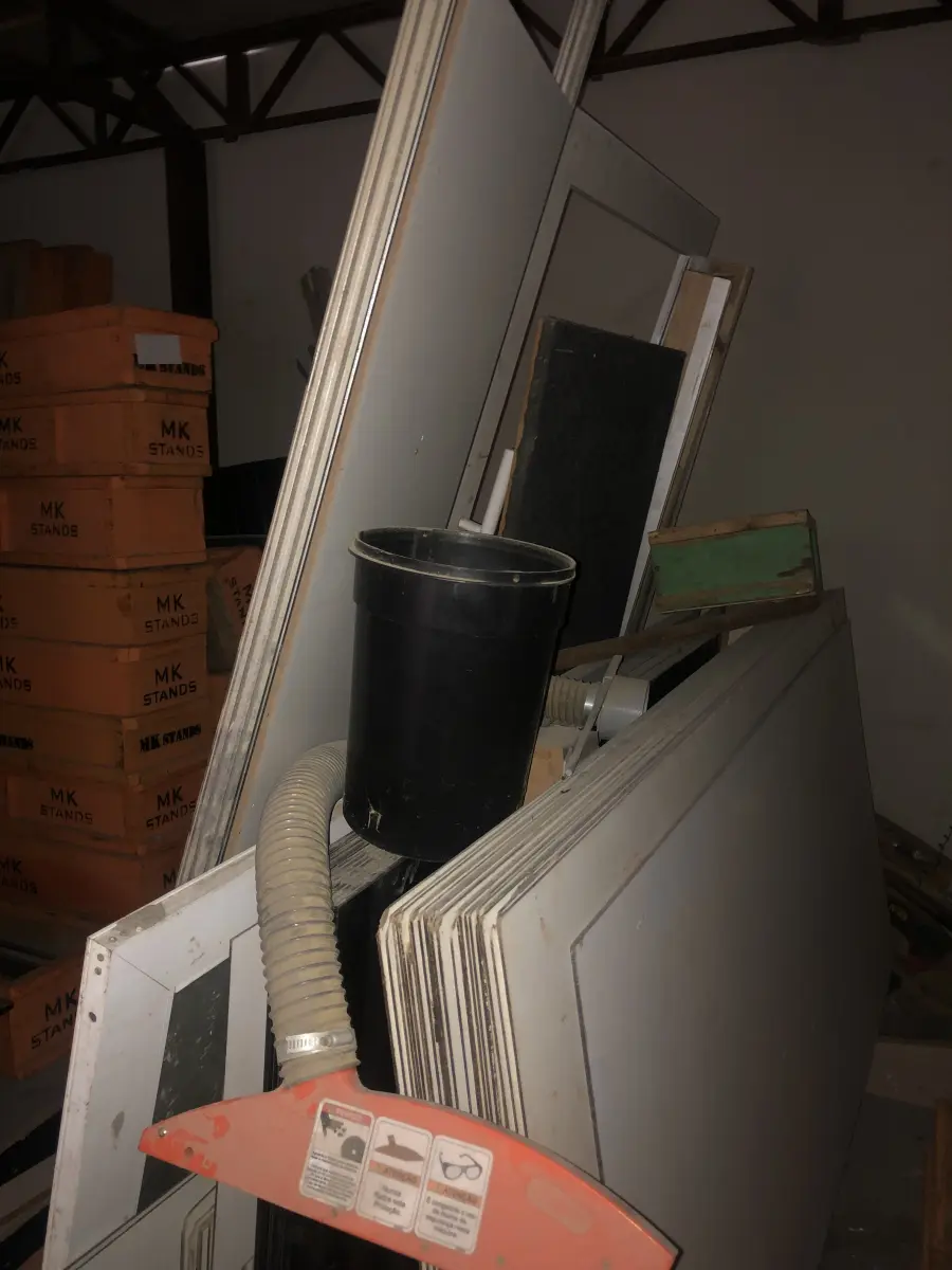 LOTE 040 - Lote de formicas 