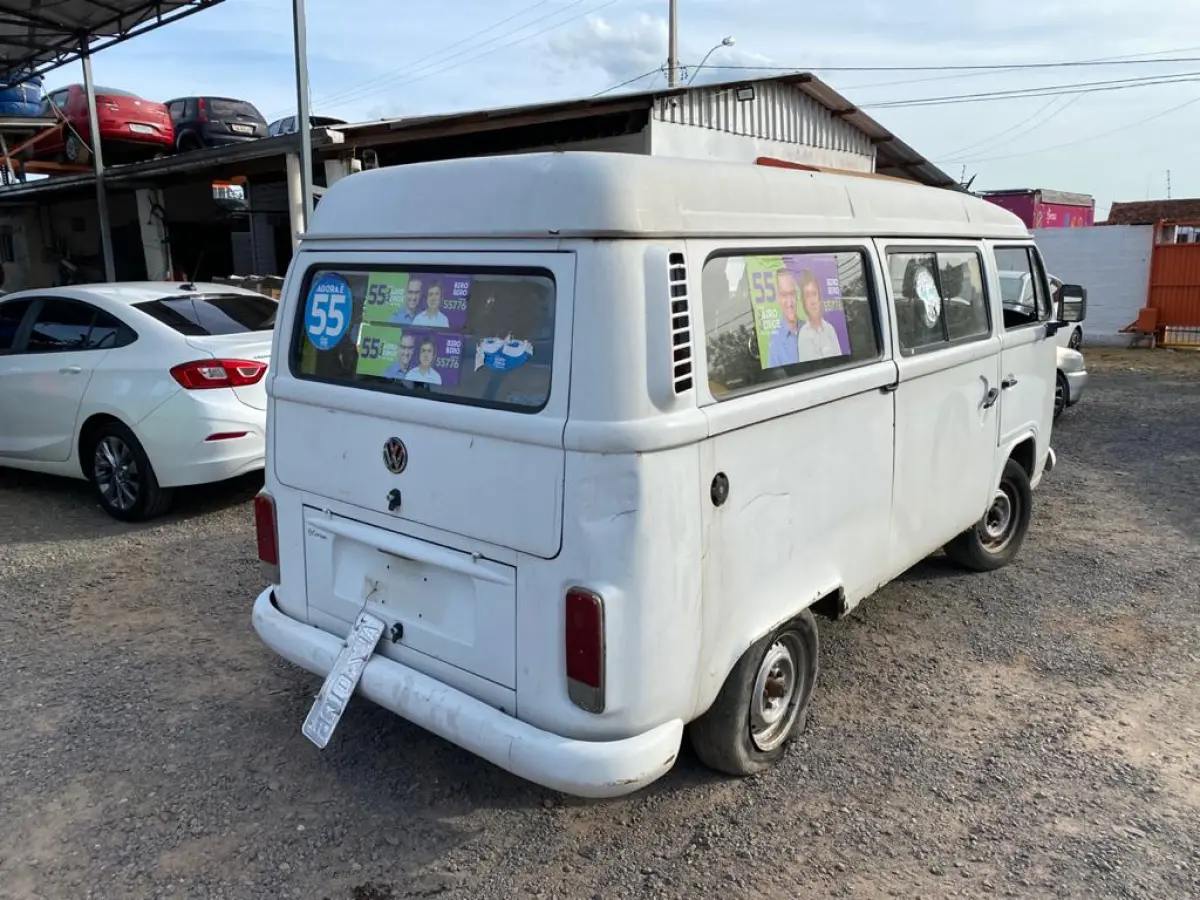 LOTE  - WV KOMBI 04/05