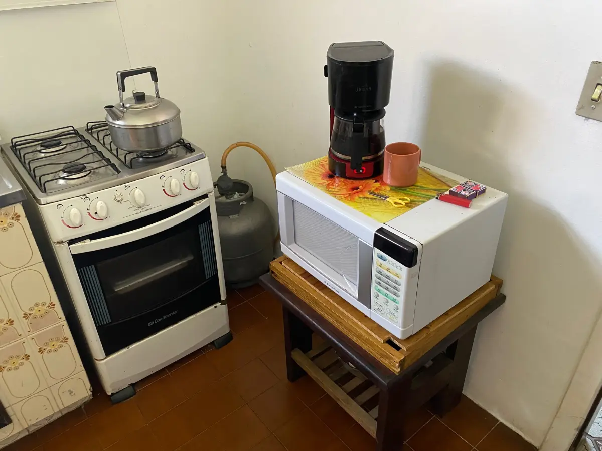 LOTE 2 - MÓVEIS DENTRO DA CASA