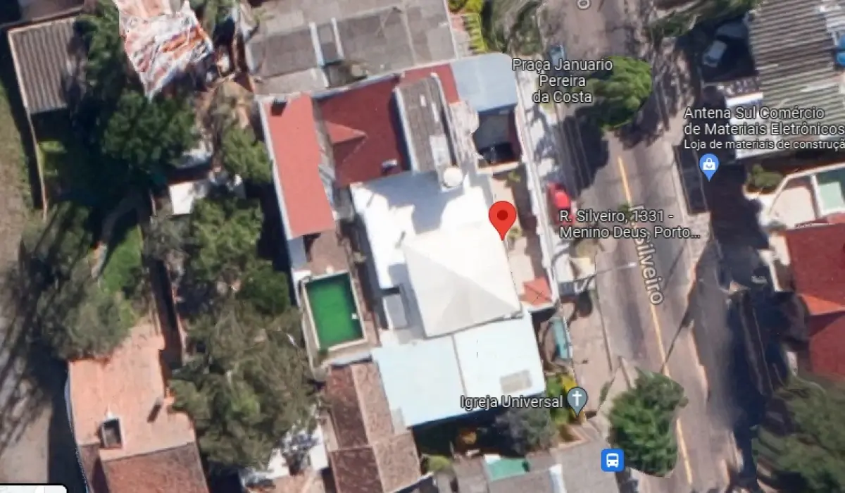 LOTE  - GRANDE CASA NA RUA SILVEIRO, EM POA