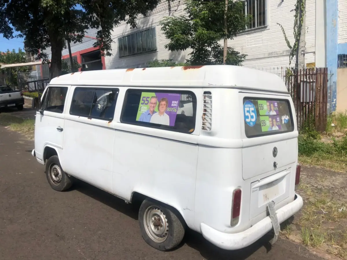 LOTE  - WV KOMBI 04/05