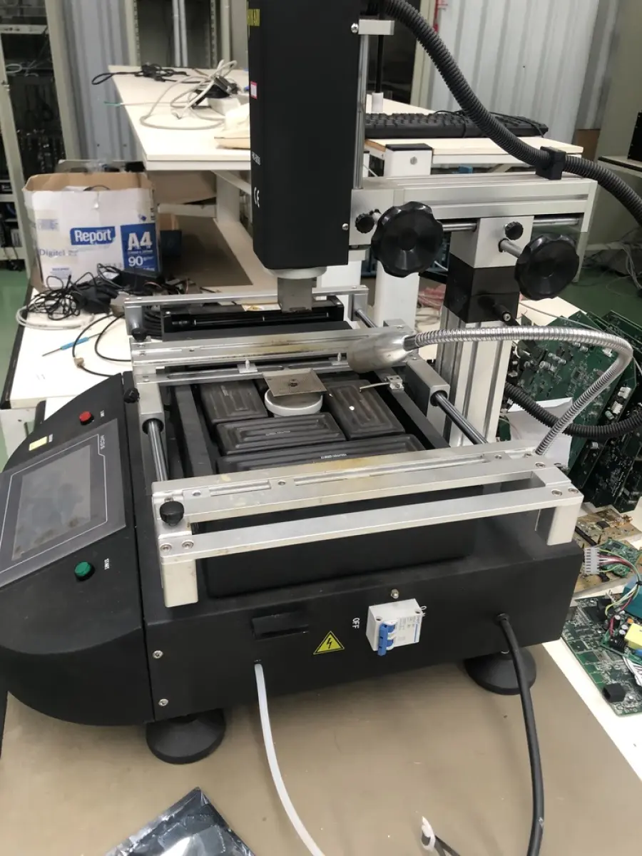 LOTE 336 - equipamento de colocação de componentes em placas 