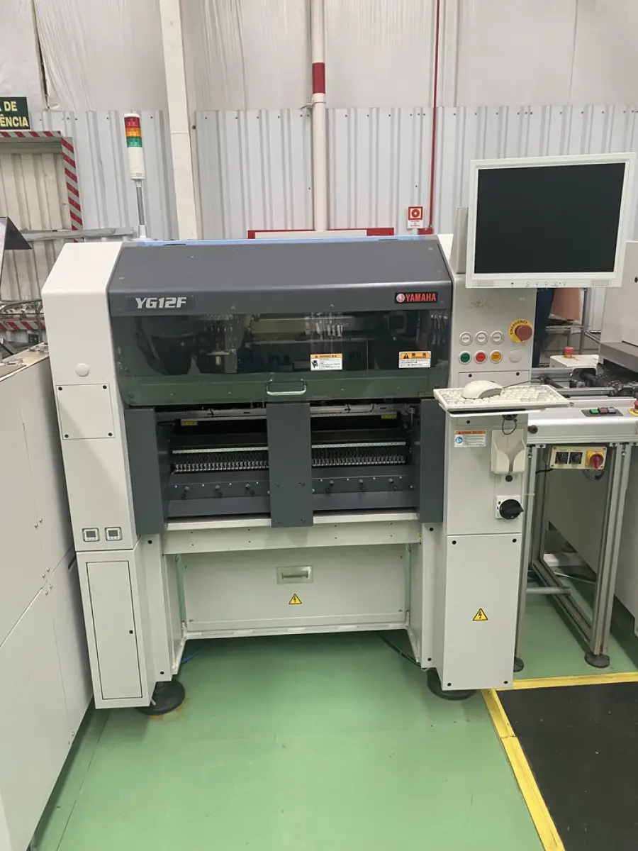 LOTE 577 - maquina Pick Place Yamaha YG12F 2012