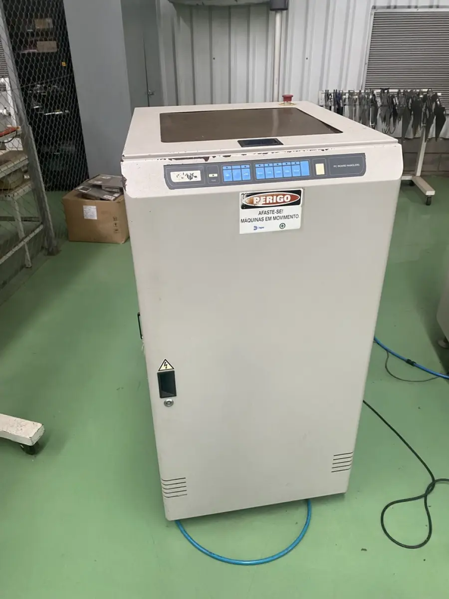 LOTE 571 - um Loader marca Lynx NTM210BL para 130 kg