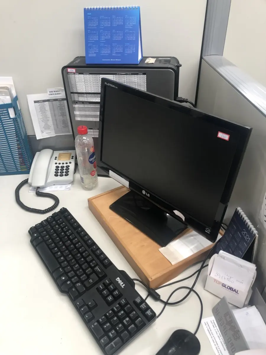 LOTE 266 - Cpu, monitor, teclado e mouse 