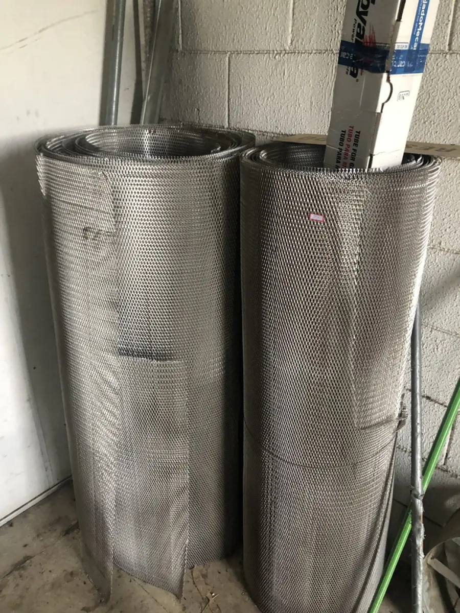 LOTE 514 - 2 rolos de tela 