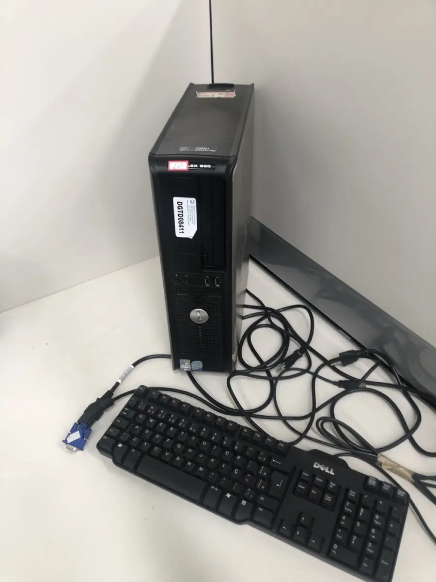 LOTE 267 - Cpu e mouse 