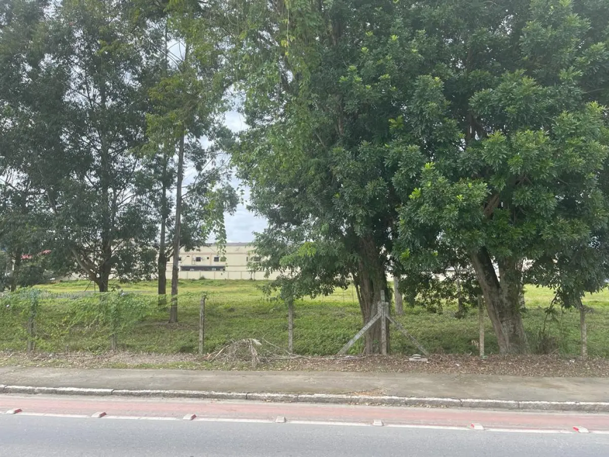 LOTE 001 - 2 IMÓVEIS COM ÁREA TOTAL DE 8.570,10M2 EM SÃO JOAO BATISTA SC. MODALIDADE ENVELOPE FECHADO COM ENTREGA ATÉ AS 13:50. ABERTURA AS 14 HORAS E STLAKING HORSE DO MAIOR LANCE ACIMA DO MÍNIMO, COM COMPETIÇÃO ENTRE OS QUE ENTREGARAM ENVELOPE. VER REGRAS DE STALKING HORSE.