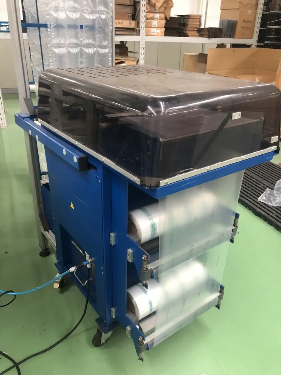 LOTE 460 - Maquina de enchimento de ar plastico Fromm AP 503