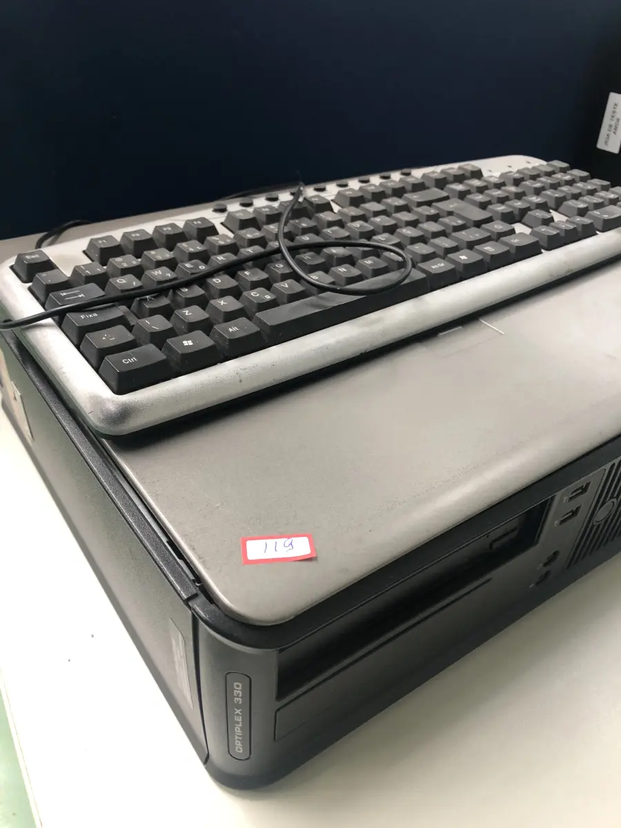 LOTE 119 - Cpu e teclado dell 