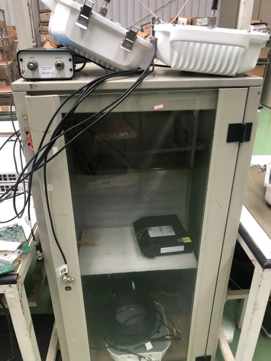 LOTE 482 - Rack com equipamentos de teste 