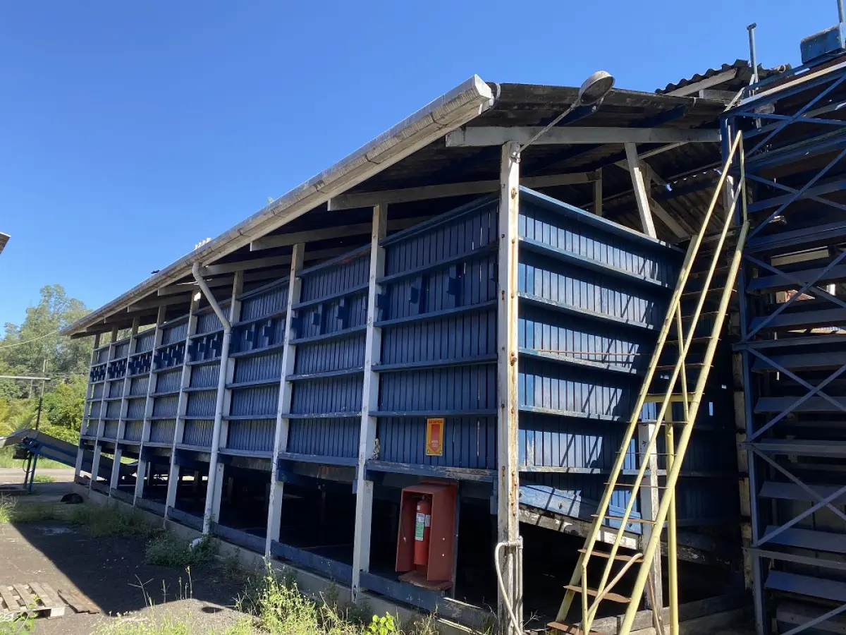 LOTE 001 - Tanques de extração de cor – Sistema de filtro à vácuo – Sistema de centrífuga e extração de óleo- Tanques de concentração – Câmara frigorífica – Tanque reservatório – etc