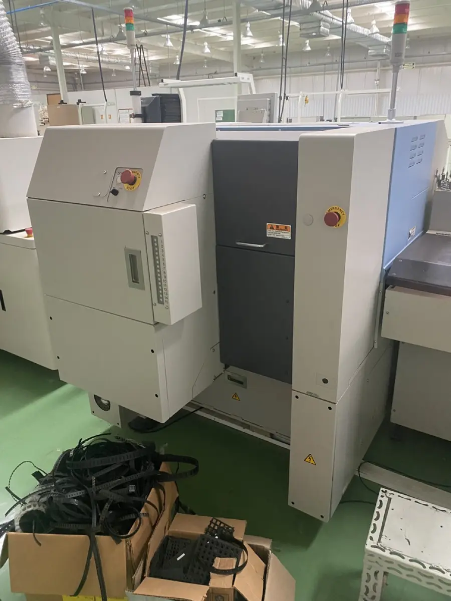 LOTE 577 - maquina Pick Place Yamaha YG12F 2012