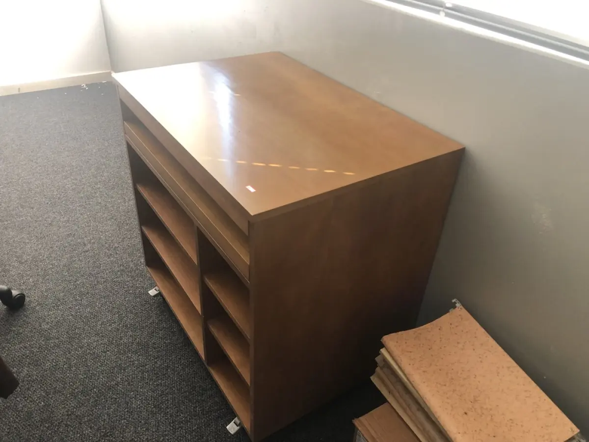 LOTE 001 - LOTE 1A STALKING HORSE. PRÉDIO E ALGUNS ITENS, ESCRITÓRIOS, REFEITÓRIO, AR CONDICIONADOS ETC