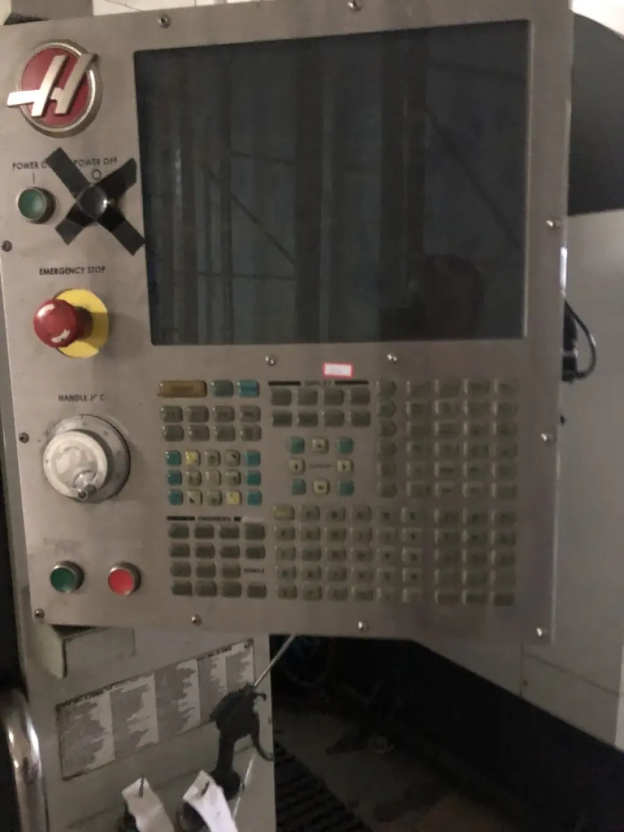 LOTE 553 - Trono CNC Hass DT1