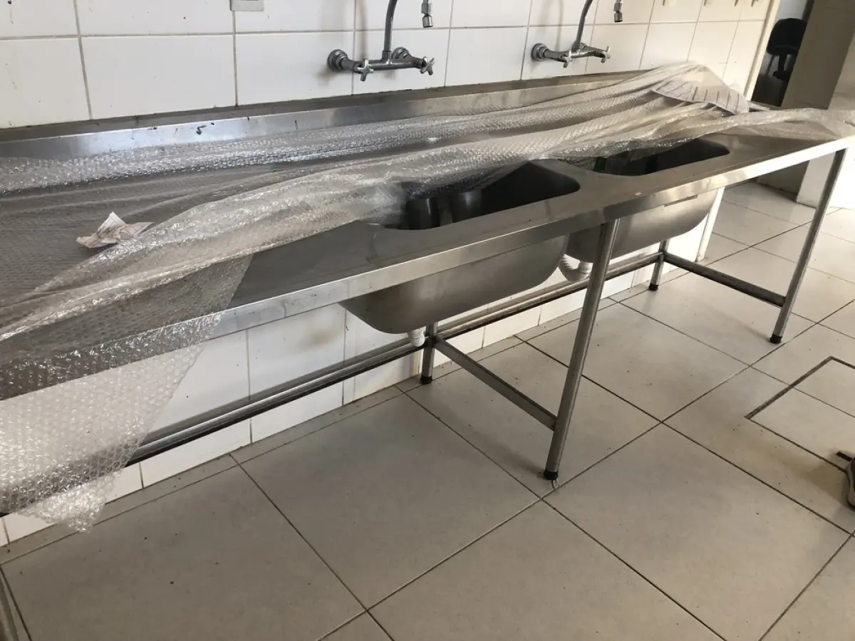 LOTE 001 - LOTE 1A STALKING HORSE. PRÉDIO E ALGUNS ITENS, ESCRITÓRIOS, REFEITÓRIO, AR CONDICIONADOS ETC