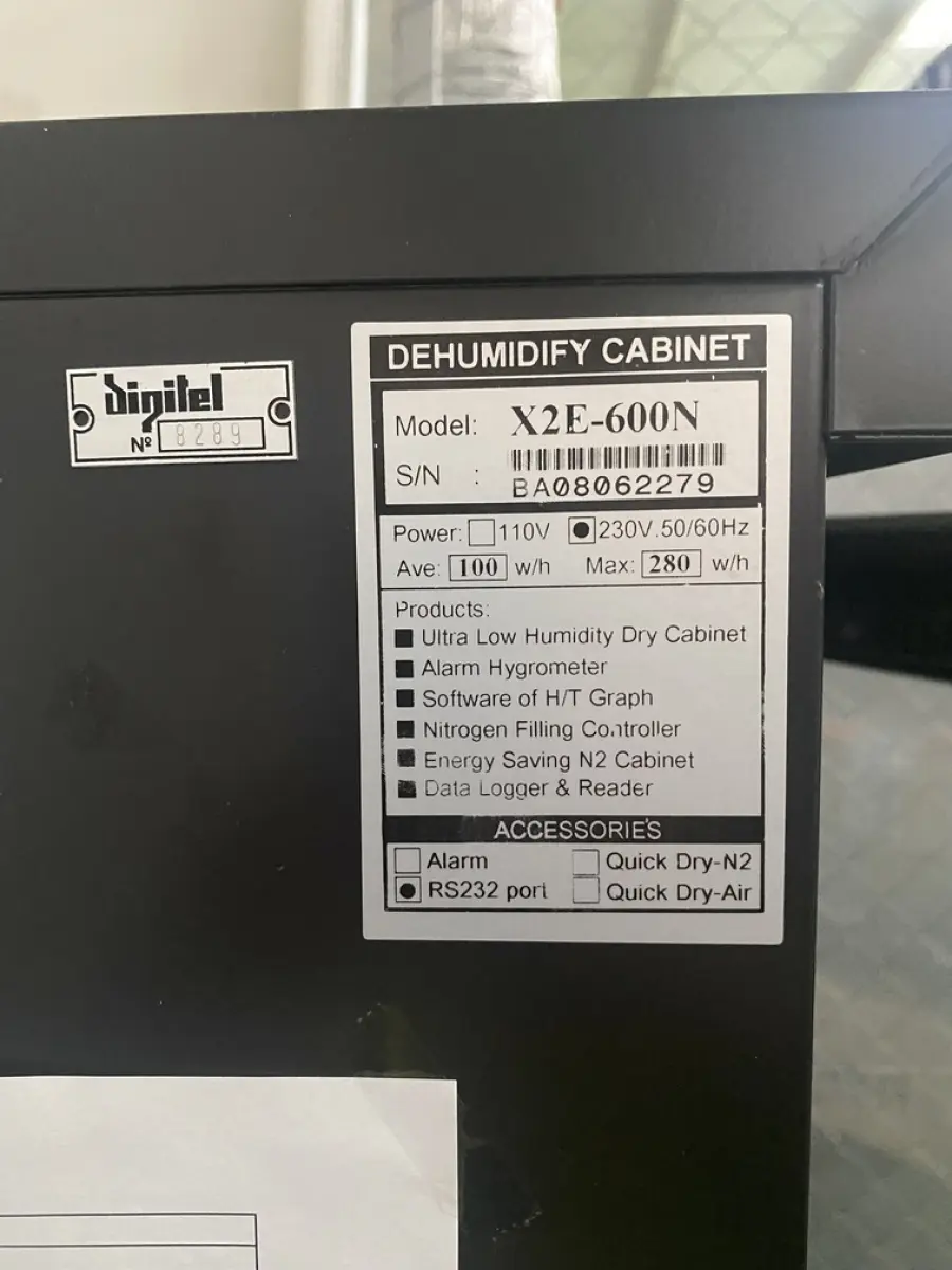 LOTE 569 - uma torre cabine  de desumidificação modelo X2E 600N com RS232 port