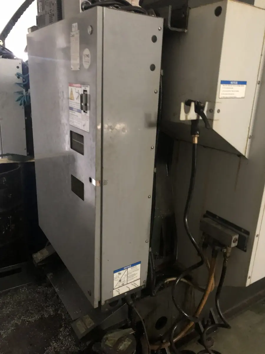 LOTE 553 - Trono CNC Hass DT1