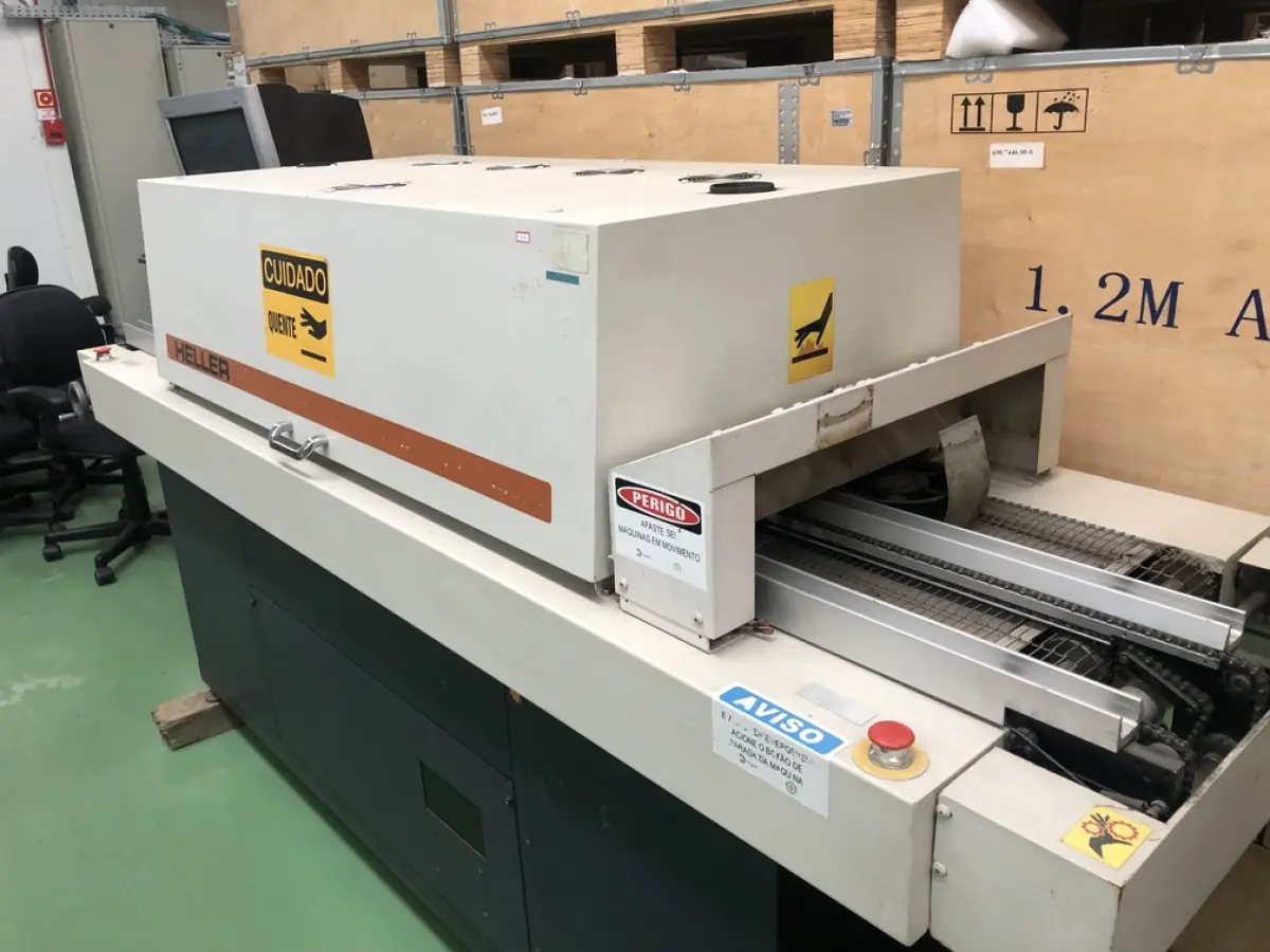 LOTE 362 - Forno de refusão CNC Heller 