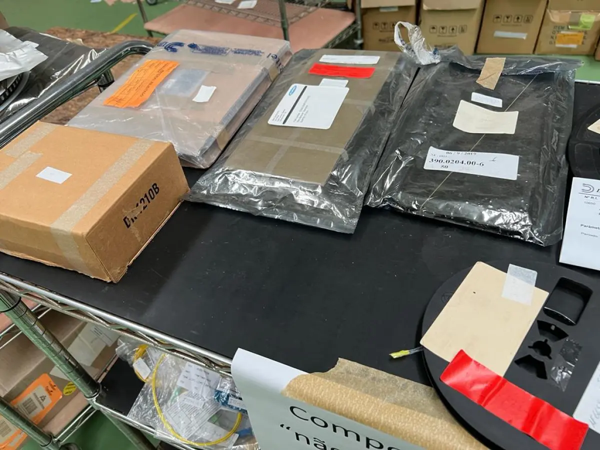 LOTE 587 - Lote de sucata de produtos fora de linha 