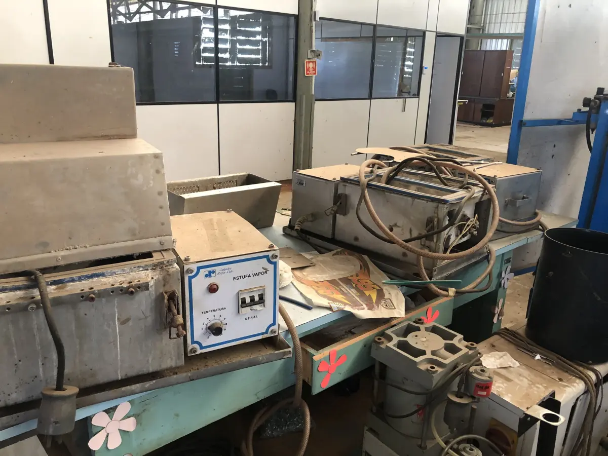 LOTE 112 - lote de 4 estufas a vapor