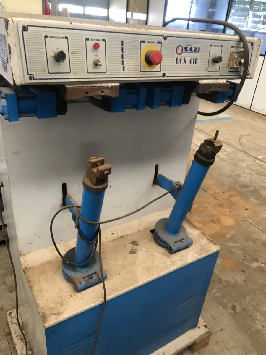 LOTE 114 - prensa Sazi para calcanhar