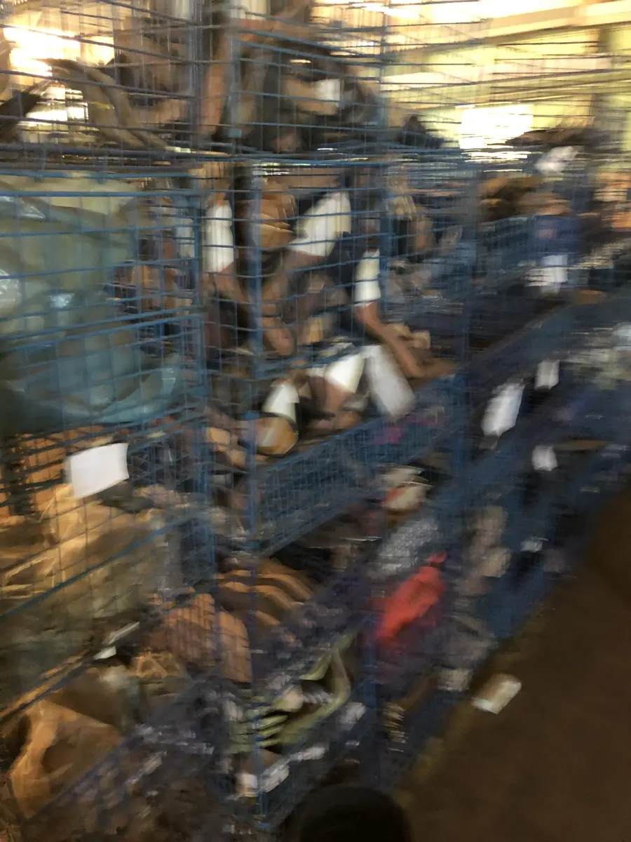 LOTE 146 - lote de caixas vazadas metálicas de empilhar