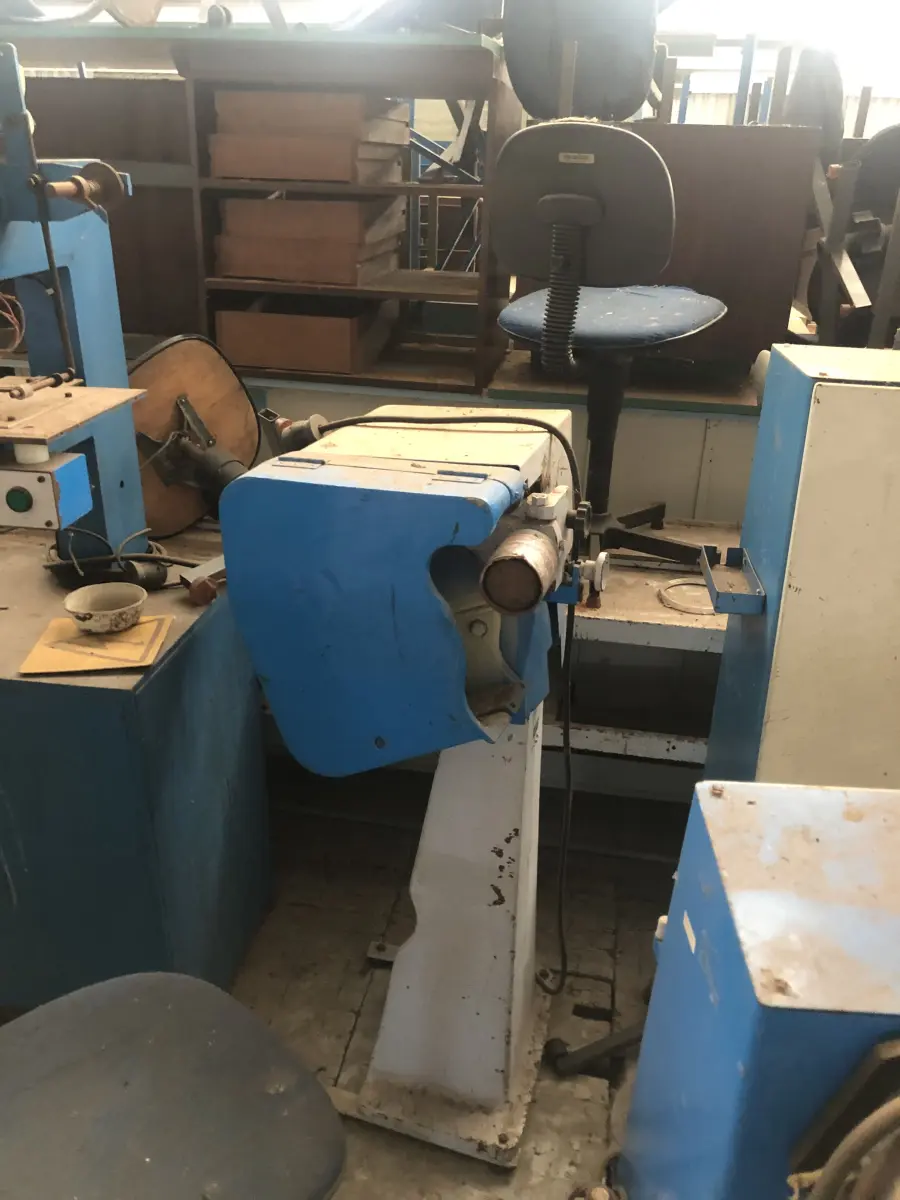 LOTE 039 - lixadeira de fita