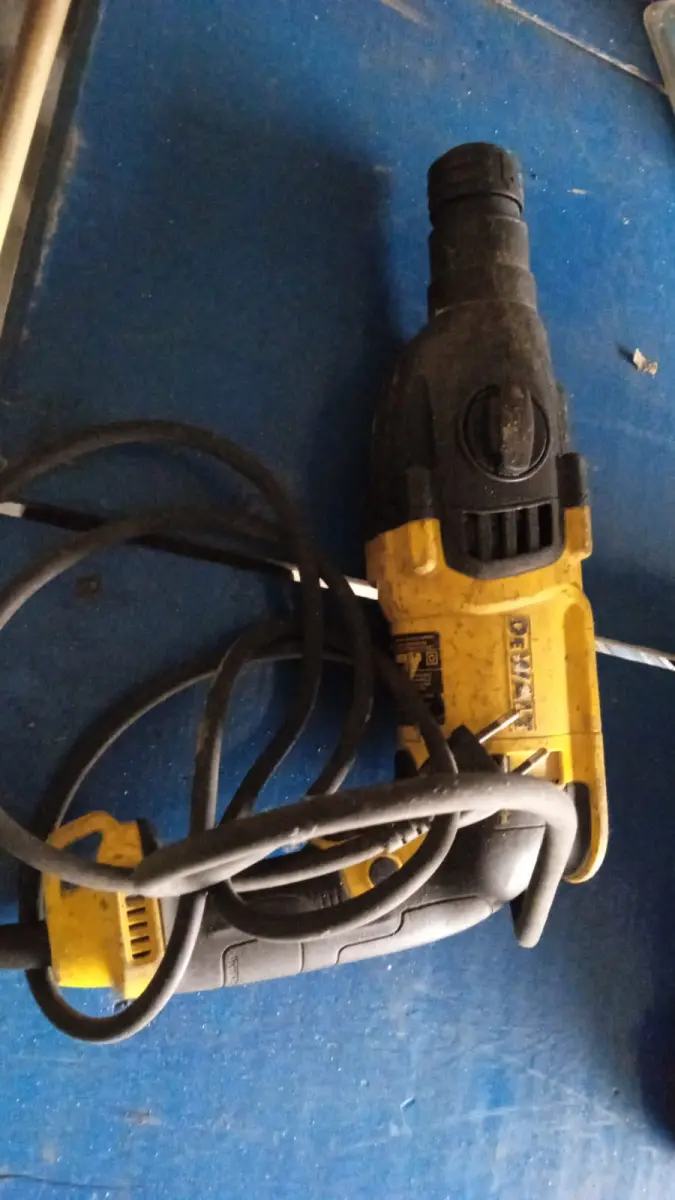 LOTE 002 - martelete