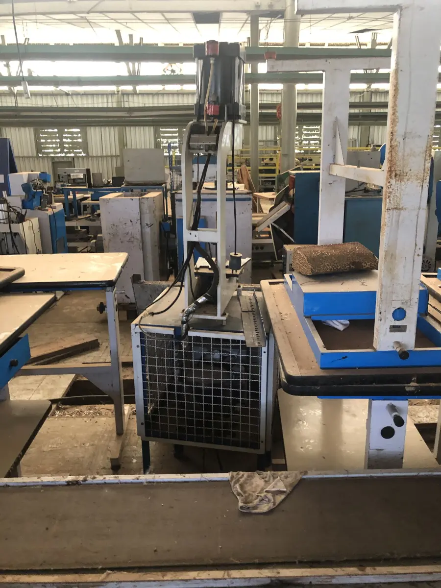 LOTE 004 - prensa chapa fria