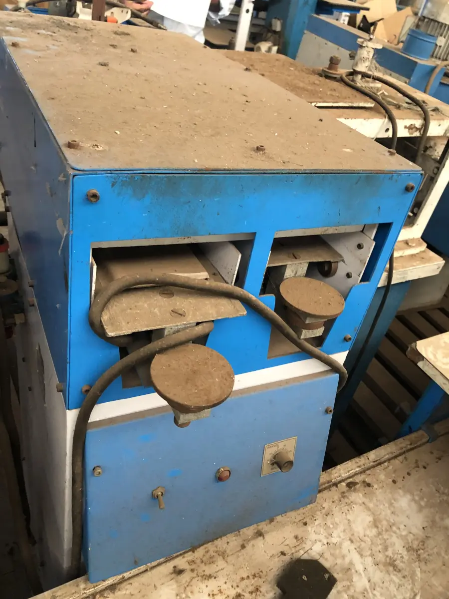 LOTE 084 - prensinha para calcanhar