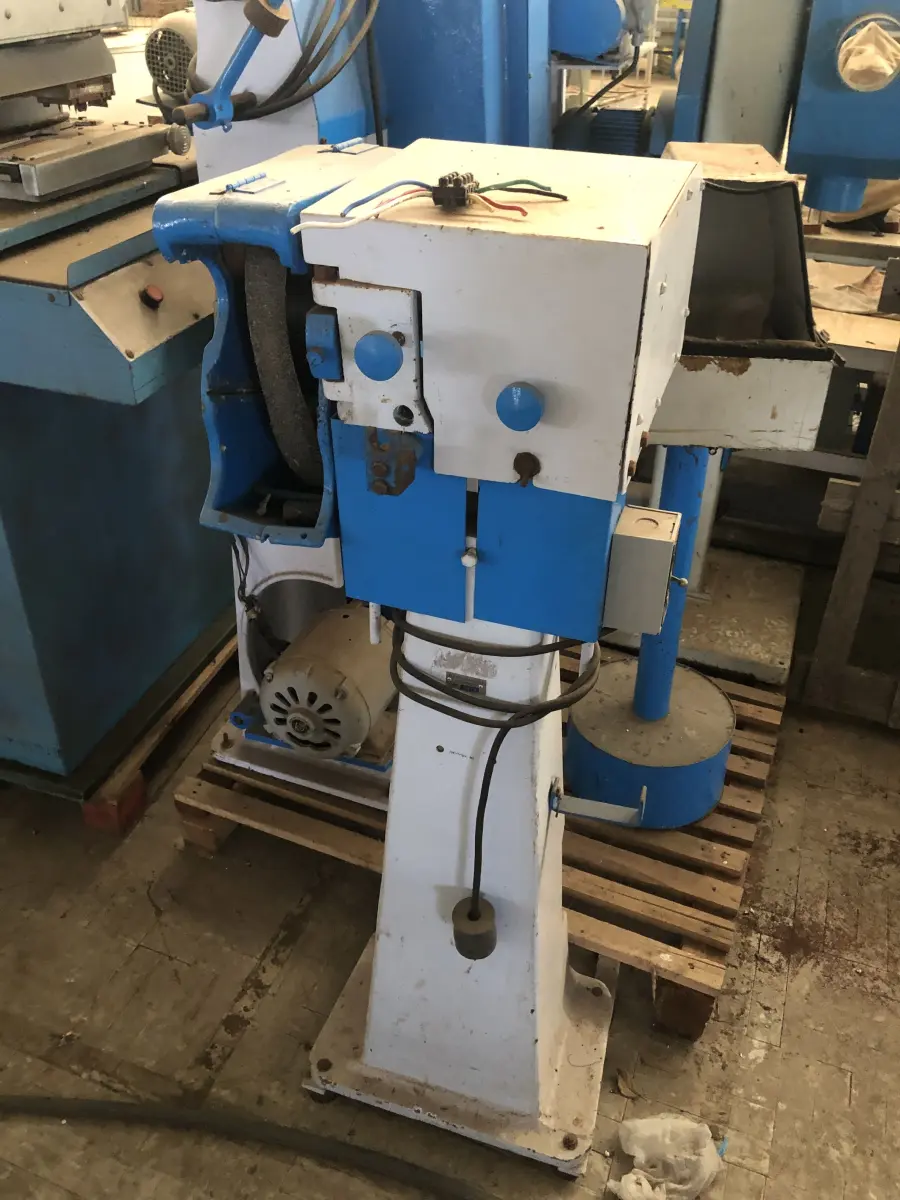 LOTE 096 - lixadeira de fita