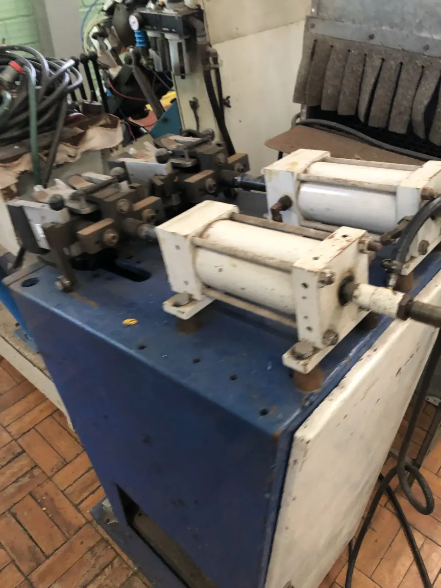 LOTE 364 - Prensa dupla