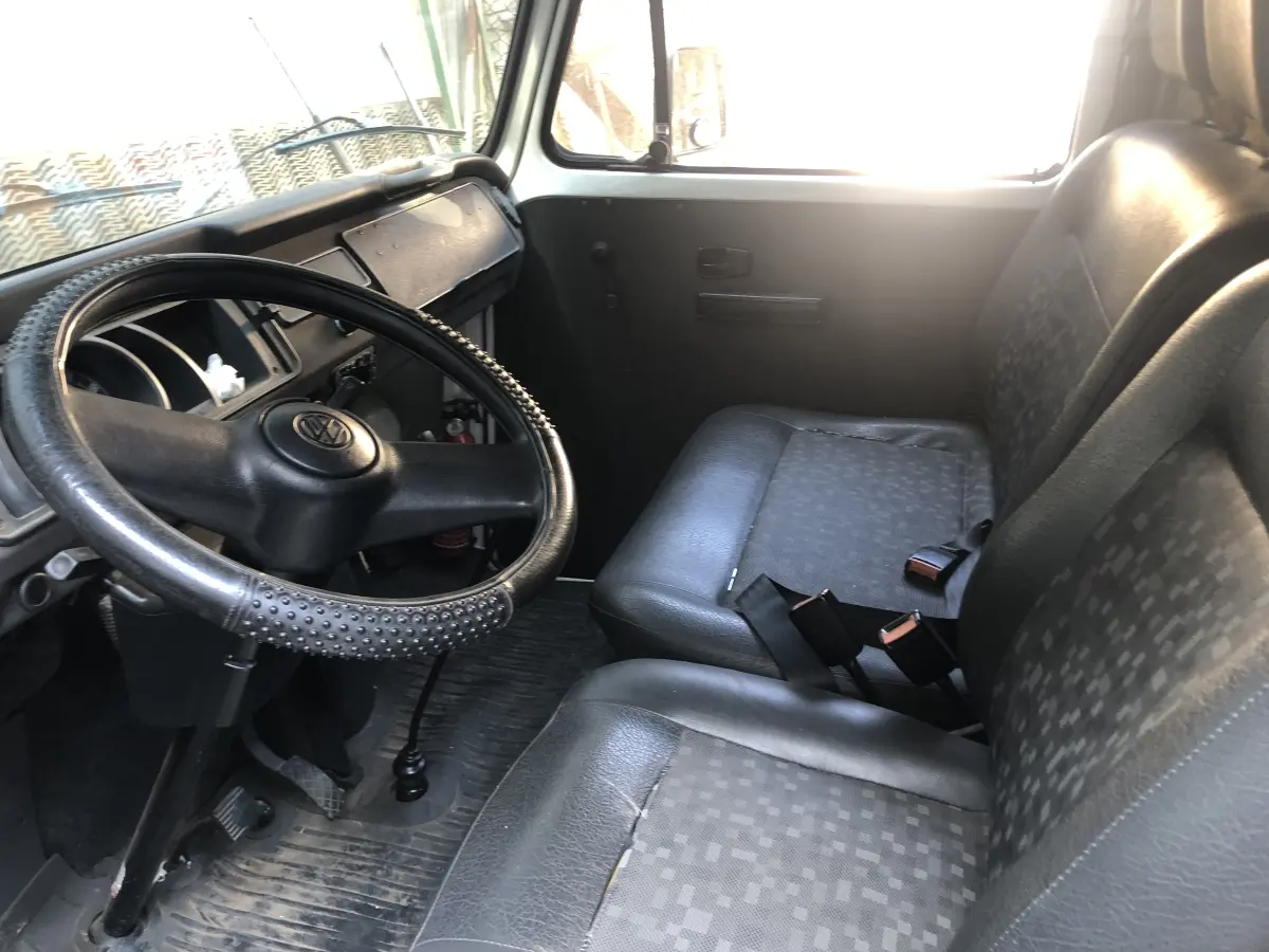 LOTE 002 - VW Kombi Placas INK 1532 06/07