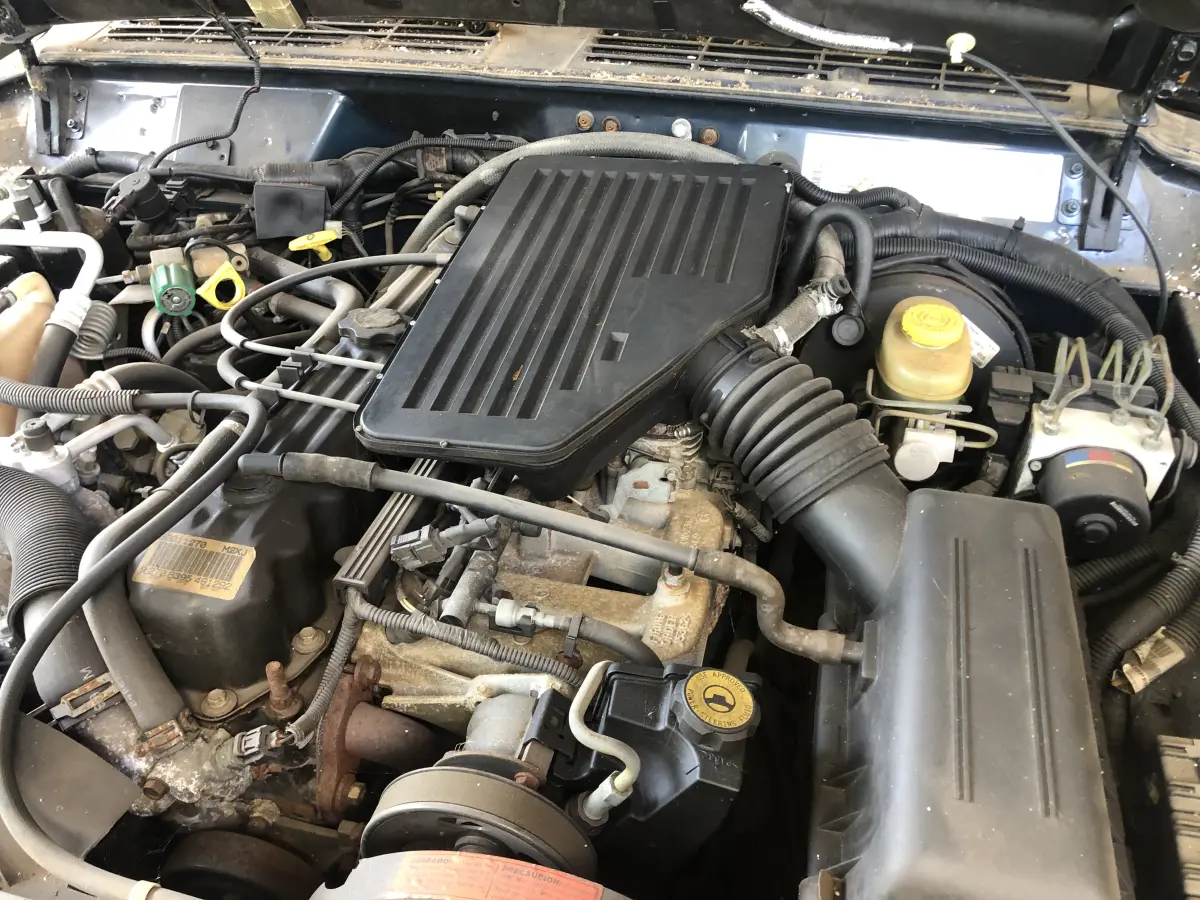 LOTE 007 - Jeep Cherokee Sport c/GNV (verificar documento) pl.DDO0868 2000/2000