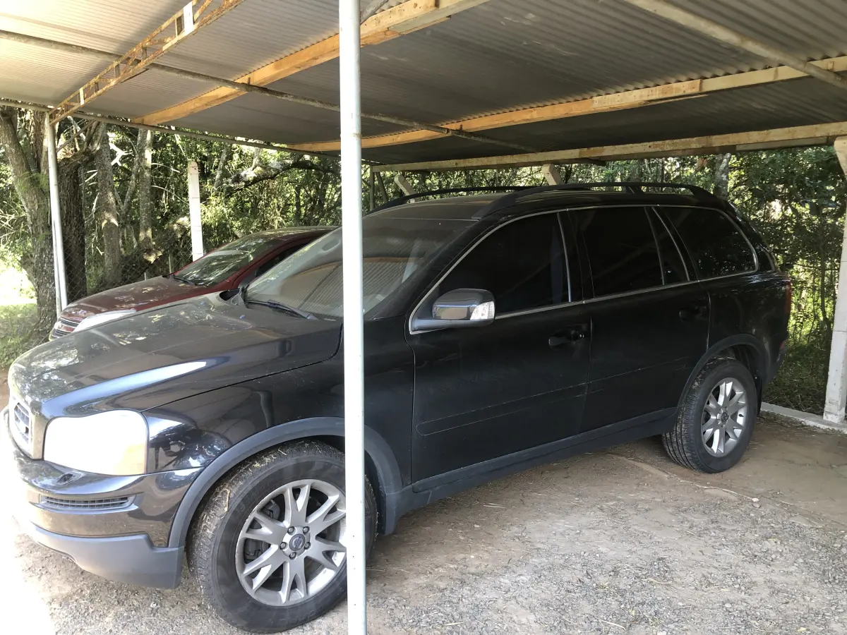 LOTE 003 - Volvo XC90 V8 AWD placa DOS7772 06/07