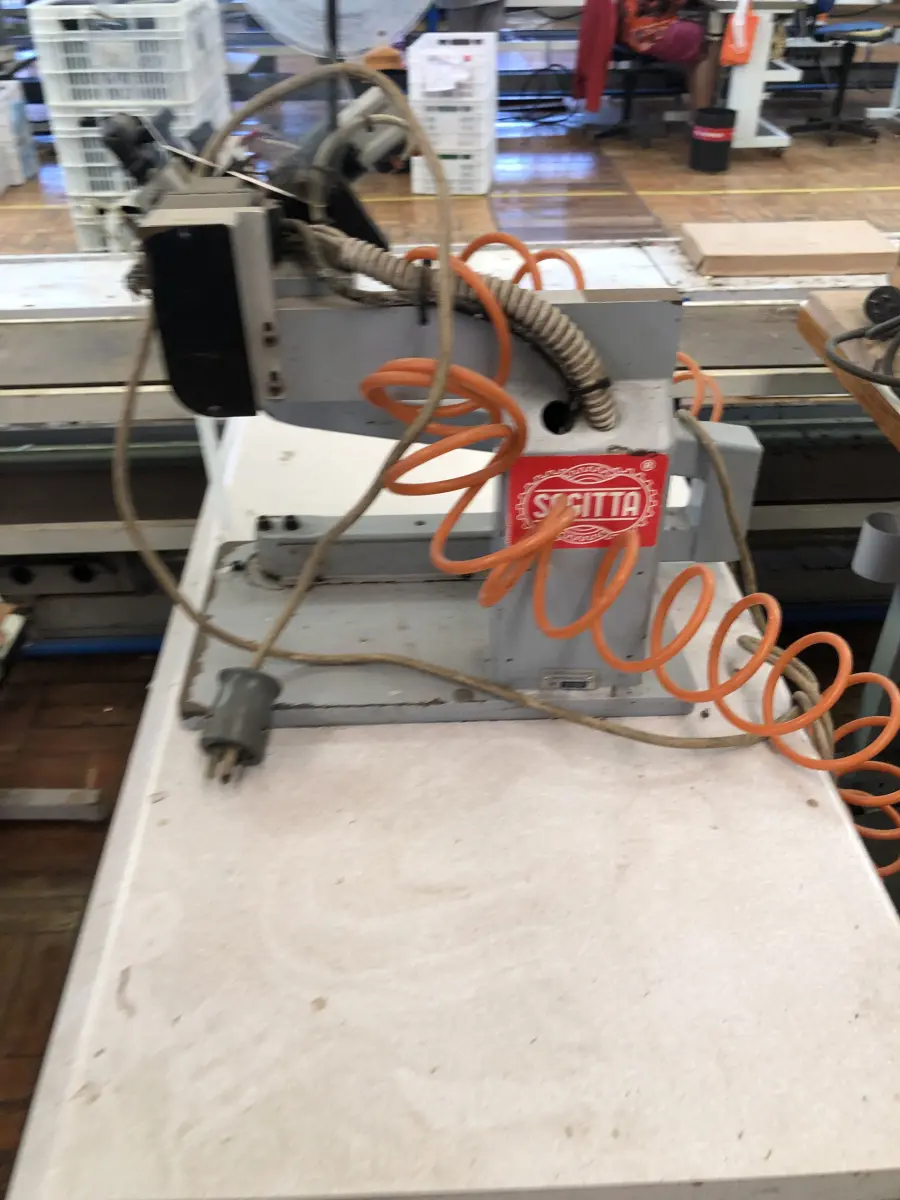 LOTE 333 - Máquina de carimbar sagita