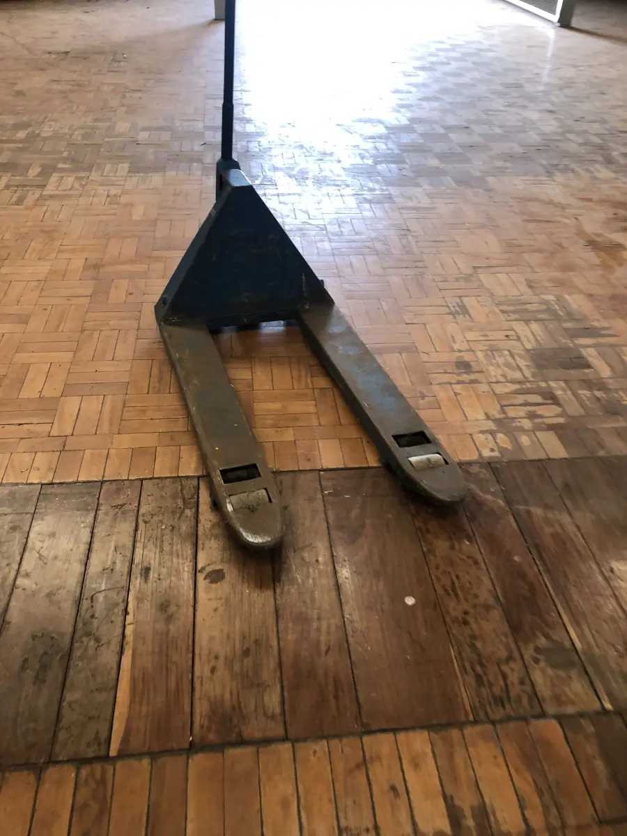 LOTE 343 - 3 carrinhos paleteiro 