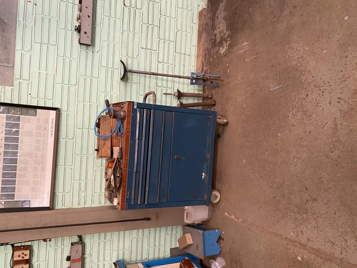 LOTE 459 - Carrinho de mecânico  