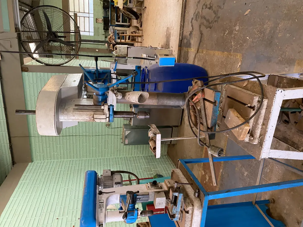 LOTE 470 - Furadeira de bancada