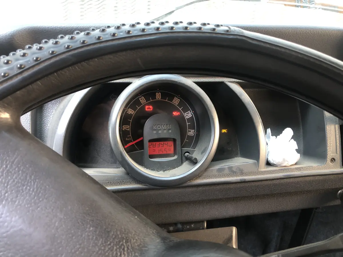 LOTE 002 - VW Kombi Placas INK 1532 06/07