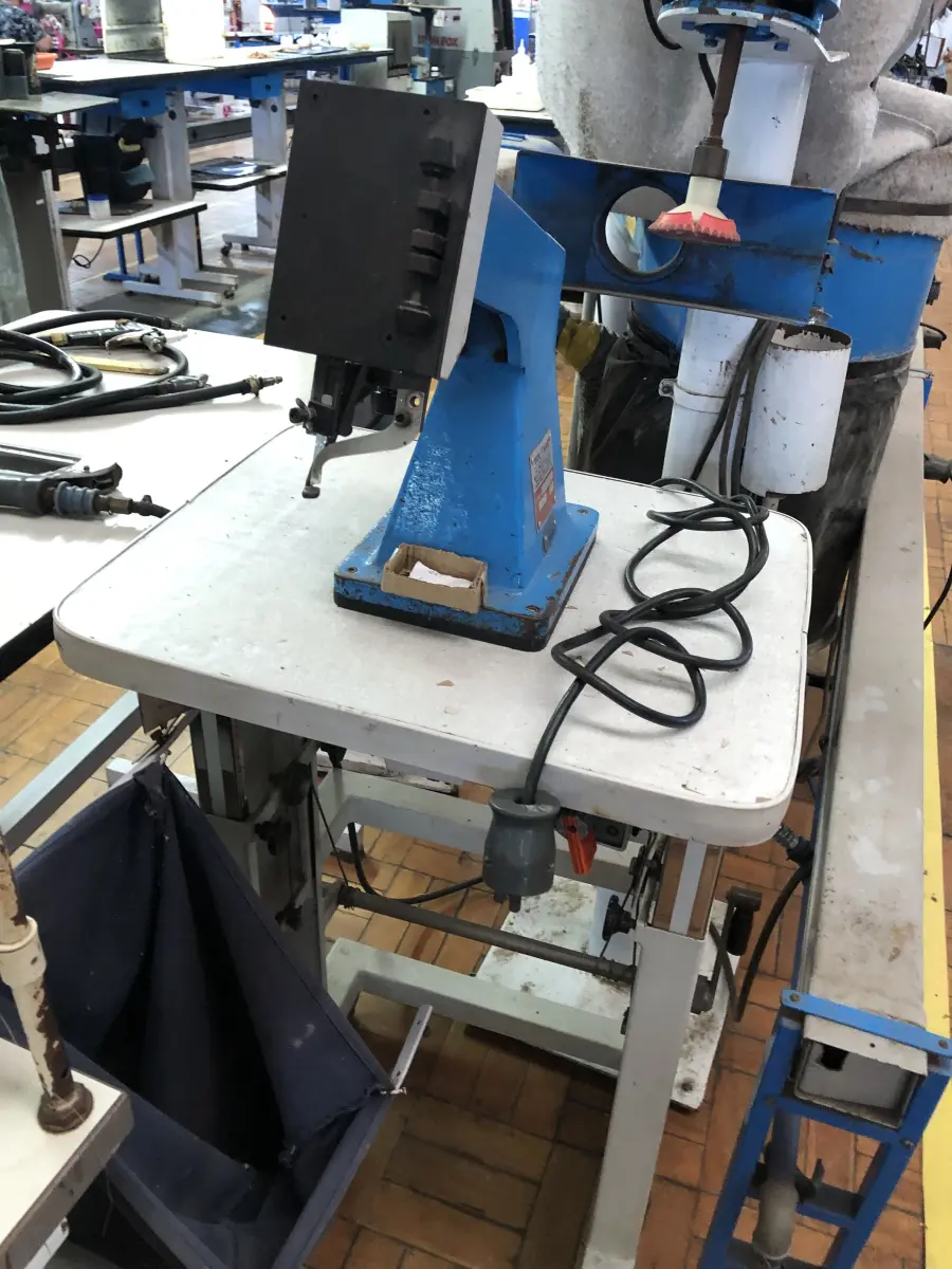 LOTE 321 - Máquina de queimar fio 