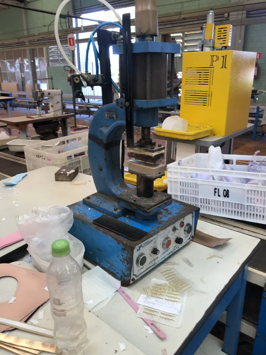 LOTE 244 - 3 prensas 